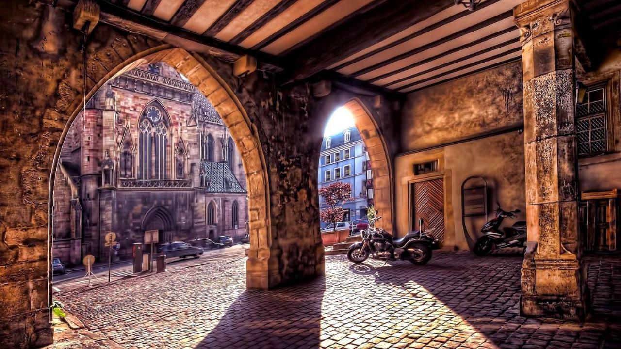 Residences Du Theatre Colmar Bagian luar foto