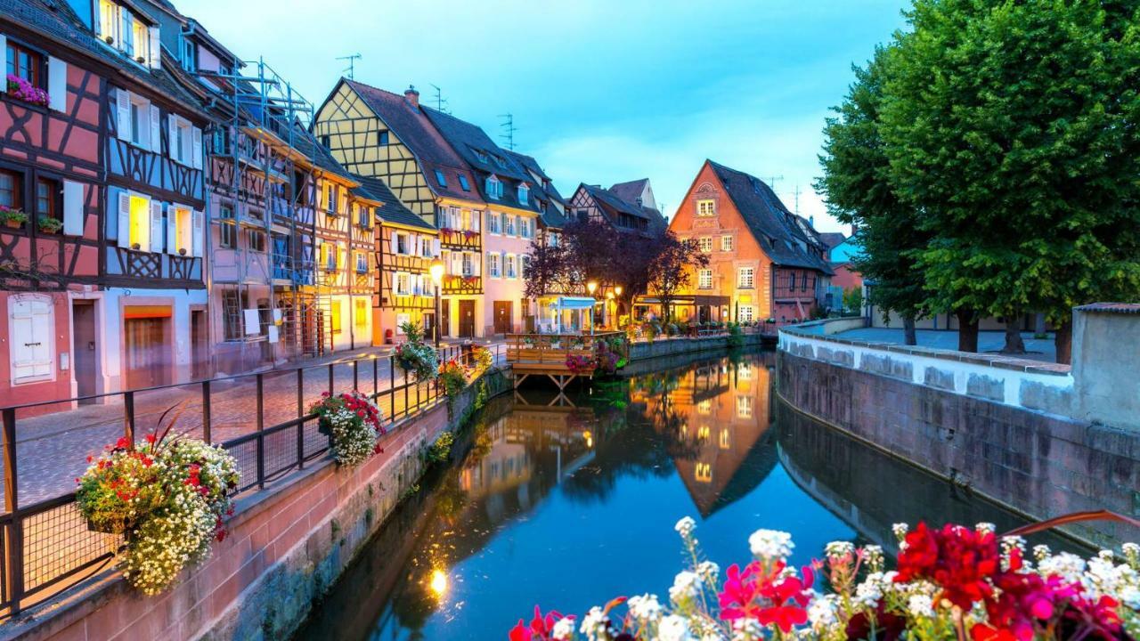 Residences Du Theatre Colmar Bagian luar foto