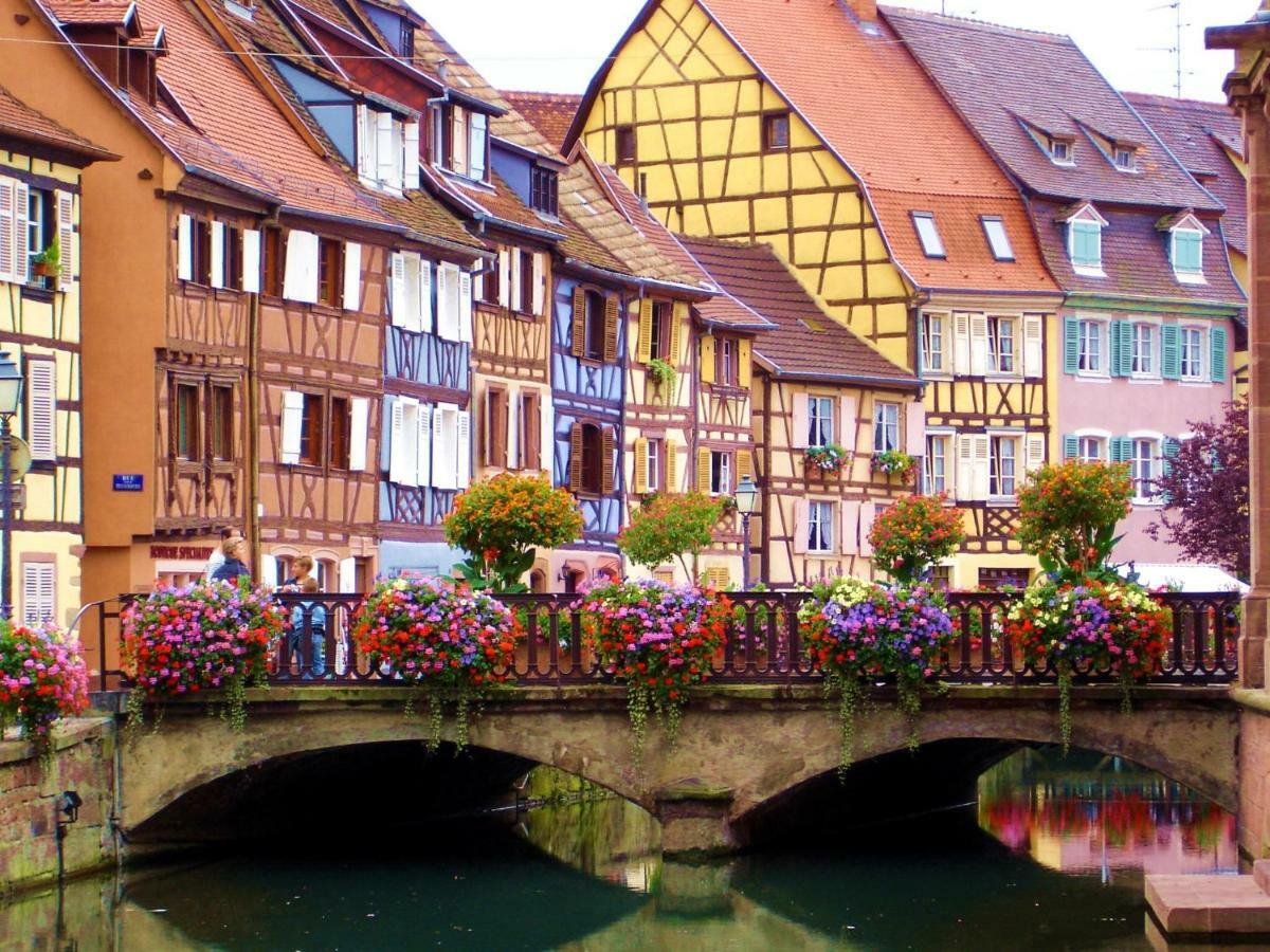 Residences Du Theatre Colmar Bagian luar foto